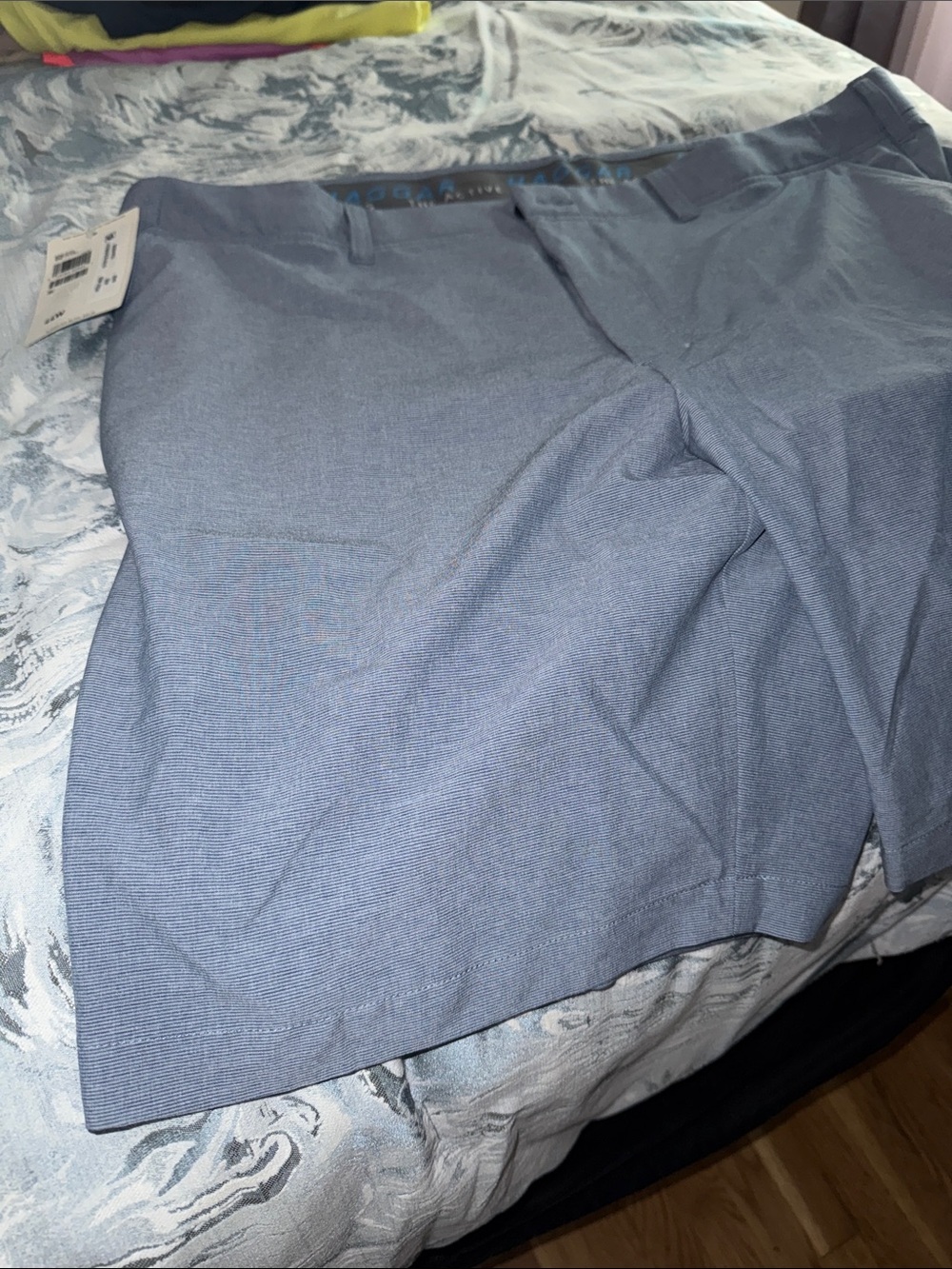 NWT-Haggar Men's Light Blue performance Flat-Front Shorts